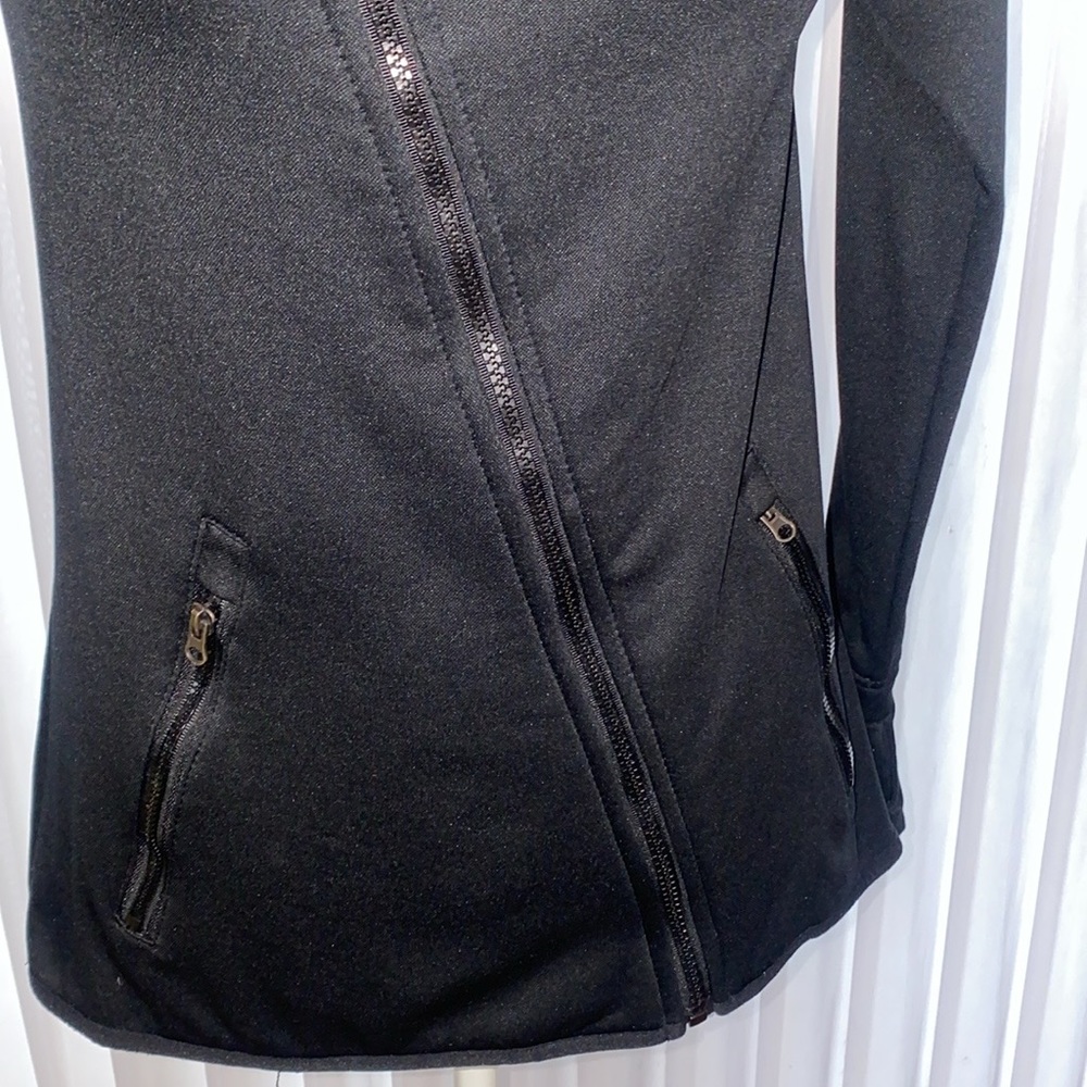 Champions Jacket - Picture 5 of 9